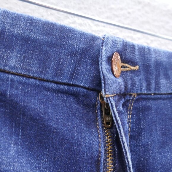 Chicos Womens Platinum Jegging Jeans 1 Size 8 Blue Distressed Studded Stretch - Picture 4 of 11